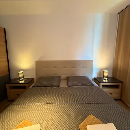 Lungomare-large Waterfront -lungomare Promenade 6 شقة *